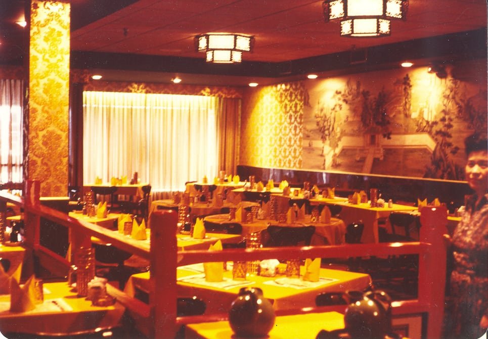 A photo displaying the interior of the inaugural Mandarin restaurant in Brampton from 1979.